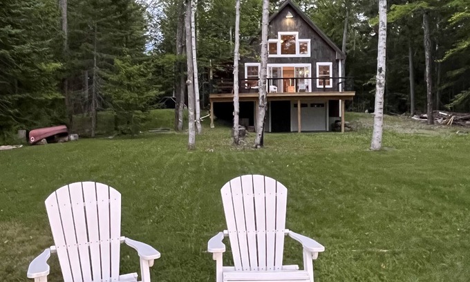 Abbot Cabin | Lake front cabin Direct access to Snowmobile Trails. Hiking & Local shops!
