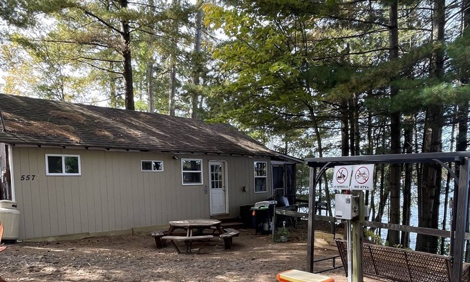 Brantingham Cottage | Lake front Cottage