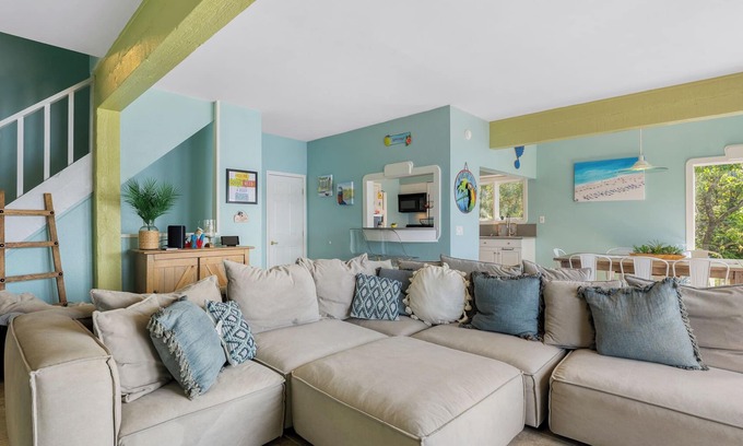 Lake of the Ozarks House | Lake Front- Great Fishing Deck-Hot Tub- Margaritaville-Large Home