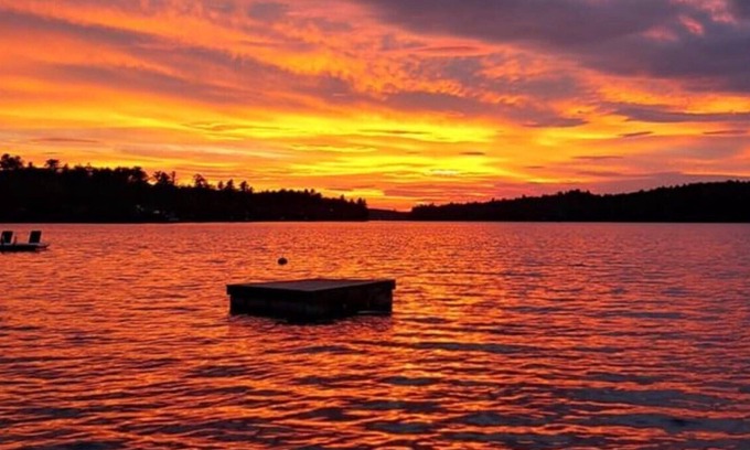 Union House | Lake front home on Lovell Lake for Ice Fishing and Skimobiling