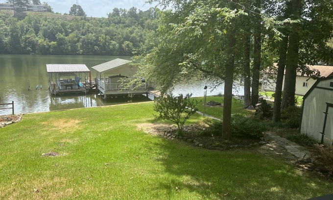 Jones Mills House | Lake front property with cabana on Lake Catherine. 20 minutes from Casino.