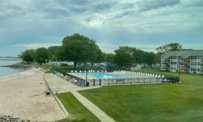 Port Clinton Condo | Lake front serenity and views