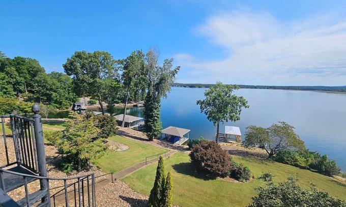 Hot Springs Village House | Lake Front Oasis on Lake Balboa