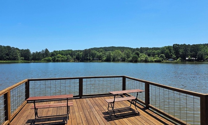 Tunnel Hill Cabin | Lake Haven Cottage-Lake front