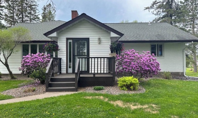 Duluth House | Lake Home with guest cabin and huge yard