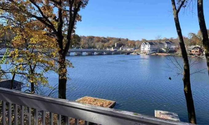 Hopatcong House | Lake Hopatcong cottage with dock; Permit #2023-6n