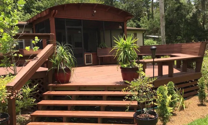 Melrose House | Lake House by Idyllic Santa Fe Lake in Melrose FL
