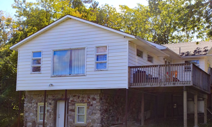 Port Jervis House | Lake House in Hudson Valley! - 20 Min. to Legoland NY. Great Family Stay!