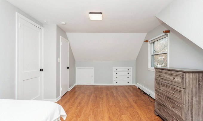 Fairfield House | Lake House this Vacation rental is an a privet Neighborhood association lake.