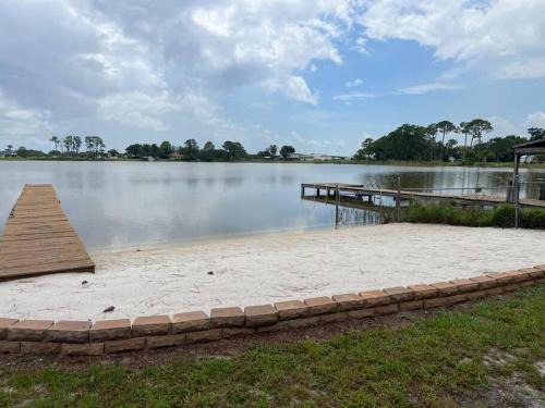 Highland House | Lake House