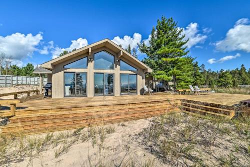 De Tour Village House | Lake Huron Home with Direct Beach Access!