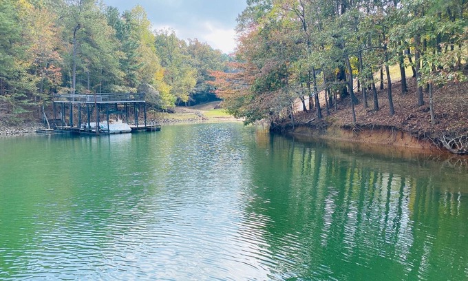 Flowery Branch House | Lake Lanier RETREAT w Beach!Dock!Arcades!Kayaks!Paddle Boards!Fire-pit!