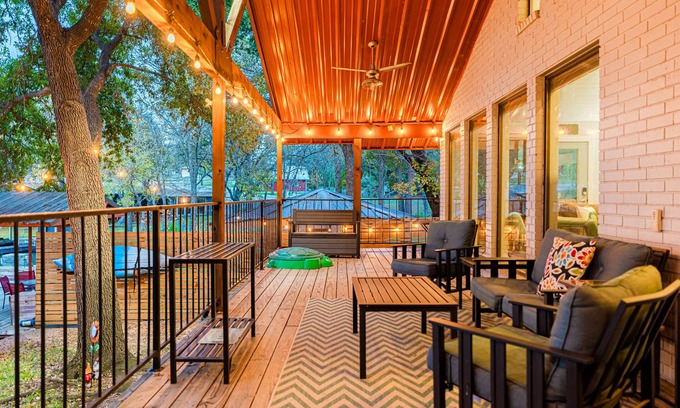 Granite Shoals House | Lake LBJ Waterfront family-friendly retreat unlike any other.