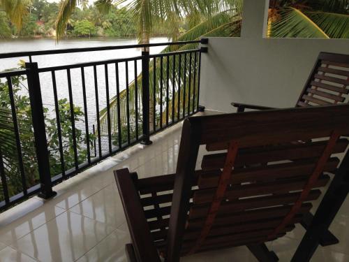 Hikkaduwa Apartment | Lake Life Villa