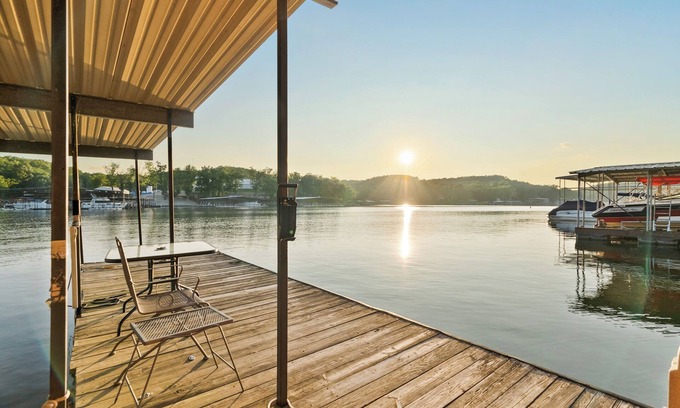 Gravois Mills House | Lake Lovers Getaway! Golf, Fishing, Water-Sports.Lake Life!