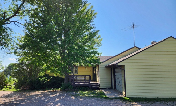 Lemoyne House | Lake Mac Lodge Ranch House - Charming 4-bedroom house in Lemoyne
