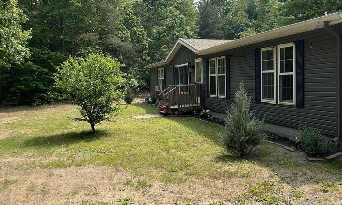 West Olive House | Lake Michigan getaway close to beaches and boat launches