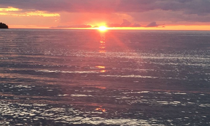 Bay Shore House | Lake Michigan Love! Sunsets and splashes