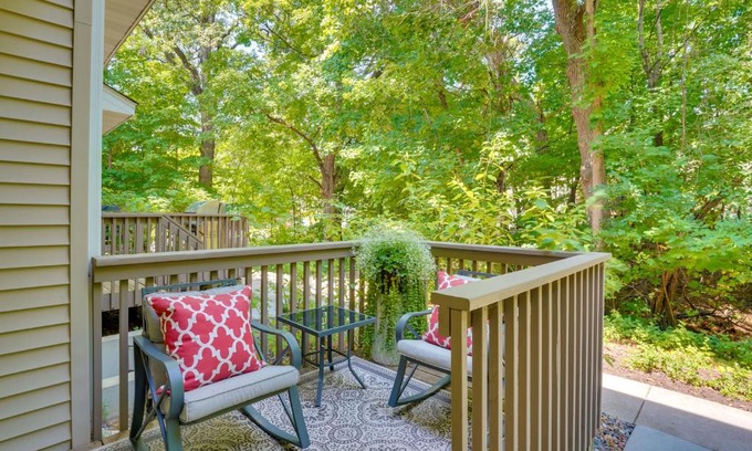 Navarre House | Lake Minnetonka Area Townhome Less Than 1 Mi to Boat Ramp!