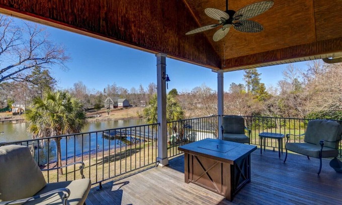 Chapin Apartment | Lake Murray Group Getaway | Sleeps 14 | Kayaks