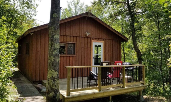 Sioux Narrows Nestor Falls Cabin | Lake of the Woods - quiet waterfront cabin, great fishing