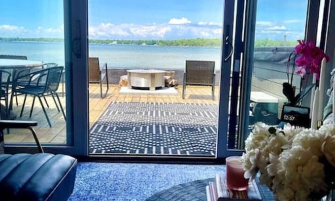Limerick House | Lake Ontario Cottage with views and hot tub