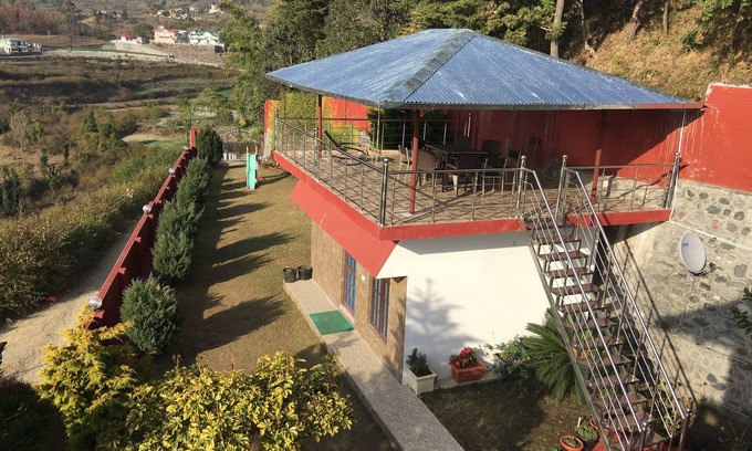 Naukuchiyatal Villa | Lake Pleasant Cottage