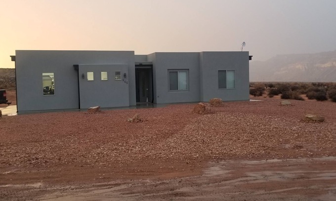 Big Water House | Lake Powell, Grand Circle, 3-bedroom house with AC, WiFi in welcoming Big Water