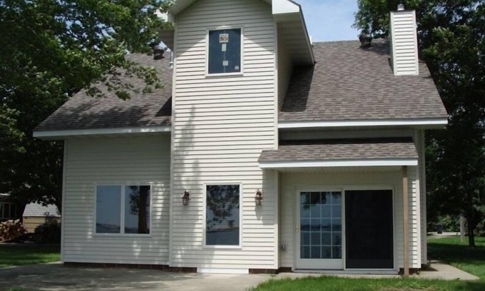 Watertown Cabin | Lake Retreat Close to Town and Enjoy Nature on Bike Trail