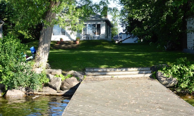 Innisfil Cottage | Lake Simcoe Waterfront Cottage-Private Dock, Renovated