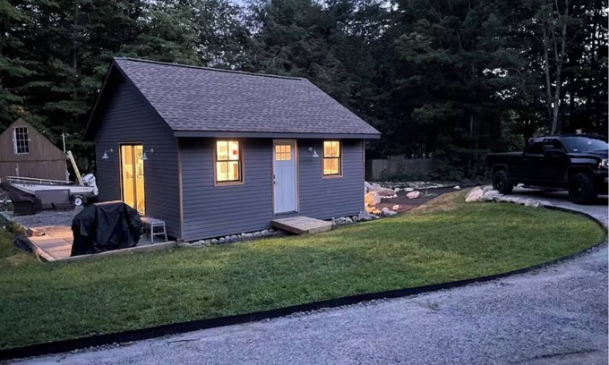 Blodgett Landing Cottage | Lake Sunapee Tiny Cottage