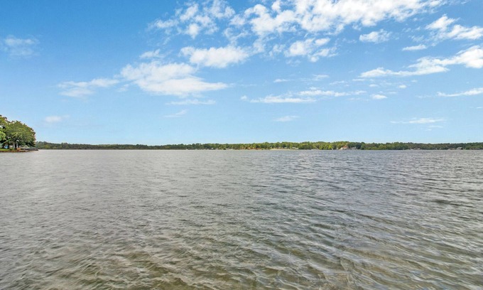 Lake Tansi Condo | Lake Tansi 2BR Sleeps 8, Living Room, Kitchen