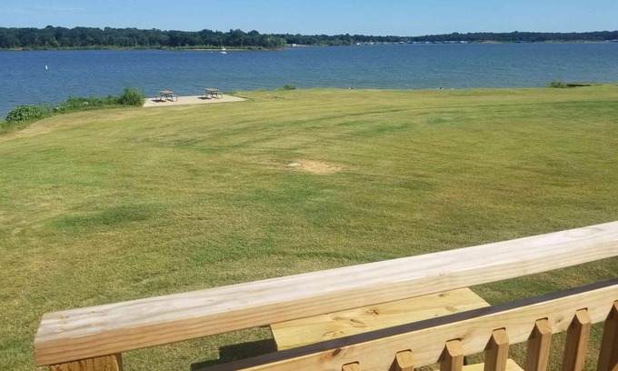 Mead Cabin | Lake Texoma Lakefront Cabin - The Willows