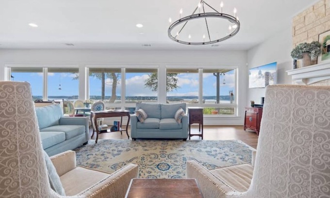 Spicewood Villa | Lake Travis Hilltop Retreat Panoramic Lake Views