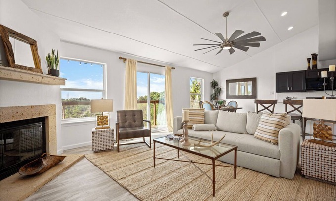 McNeil House | Lake Travis Premium - Austin Views with Great Reviews
