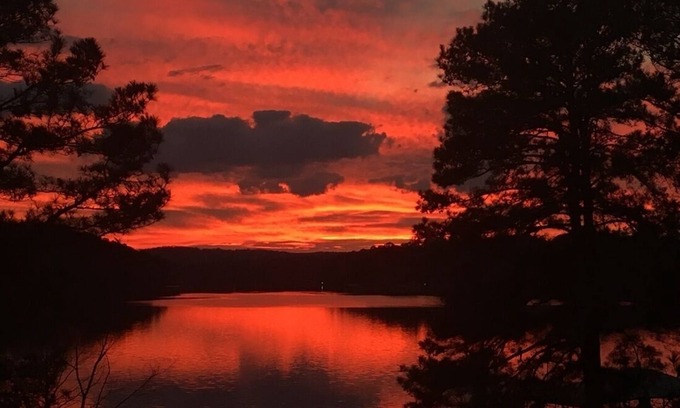 Northport House | Lake Tuscaloosa Views.