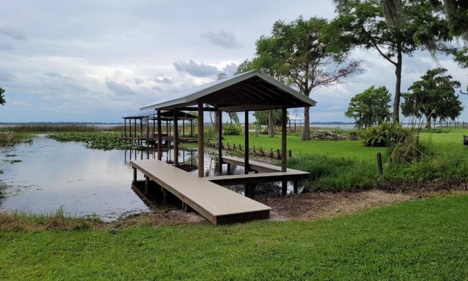 Highland House | LAKE VIEW COTTAGE GETAWAY