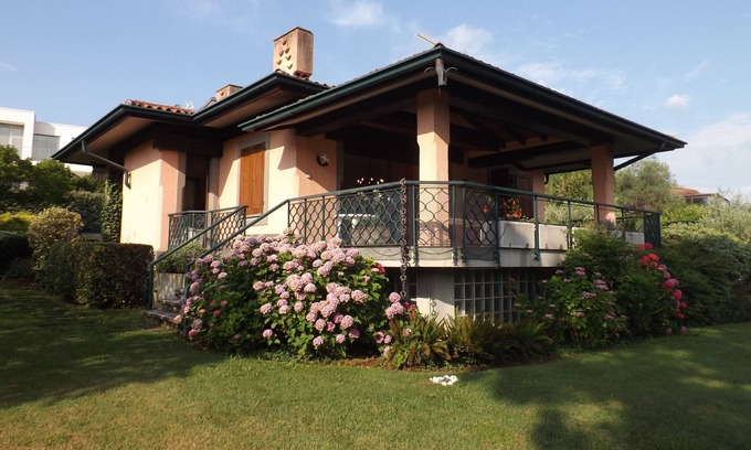 Portese House | LAKE VIEW SINGLE VILLA: 300 MT FROM THE LAKE