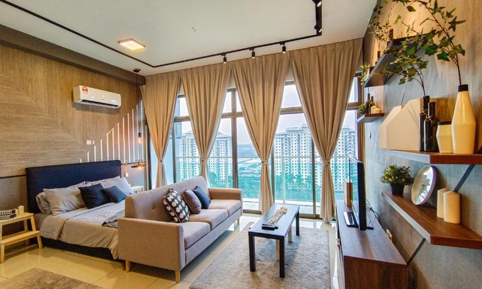 Taman Mount Austin Apartment | -Lake View-Mount Austin IKEA Toppen 10 mins - C113A