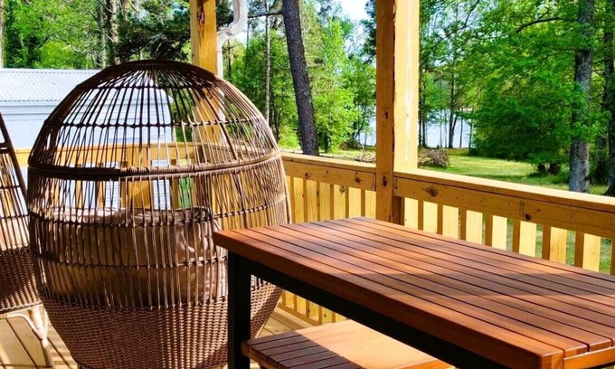 Gainesville House | Lake View, Pet-Friendly, Game Room, Fully Stocked Kitchen