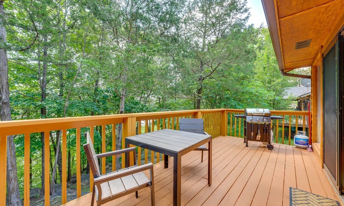 Arrow Point House | Lake Views: Table Rock Lake Retreat w/Fenced Yard