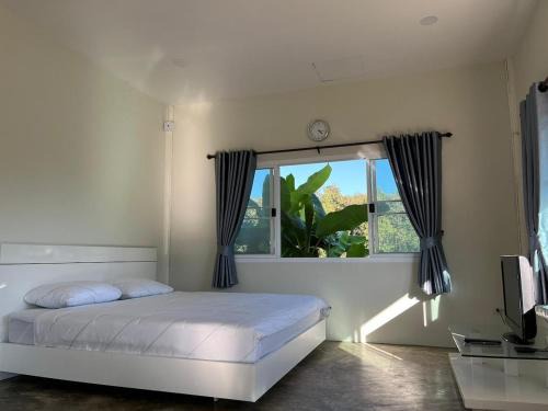 Mueang Ngai House | Lake Villa Exclusive Tropical Garden Retreat