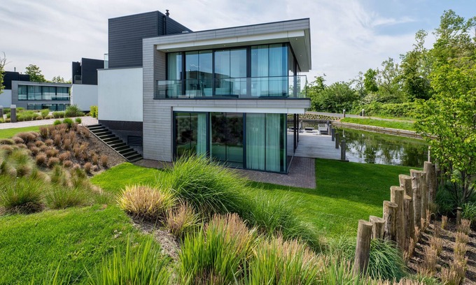 Arnemuiden Villa | Lake villa on the Veerse Meer with dock - Harbour Villas Zeeland - 10 persons
