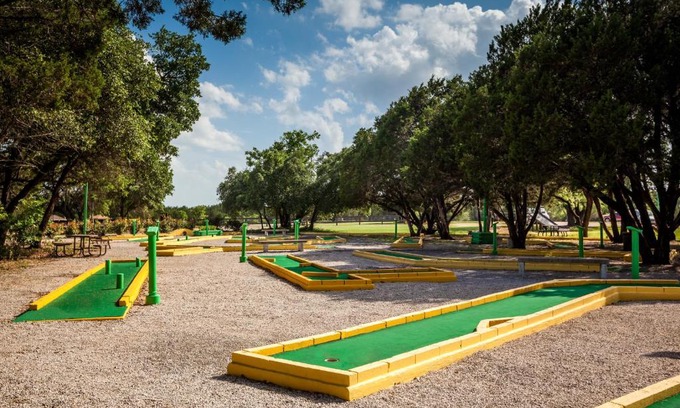 Lake Whitney Resort | Lake Whitney Camping Resort Ramp Cabin 4
