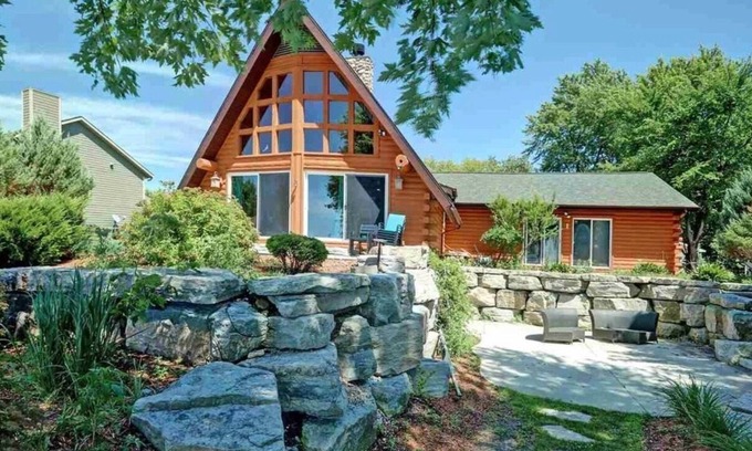 Chilton House | Lake Winnebago - 53 mins to Lambeau Field in Green Bay