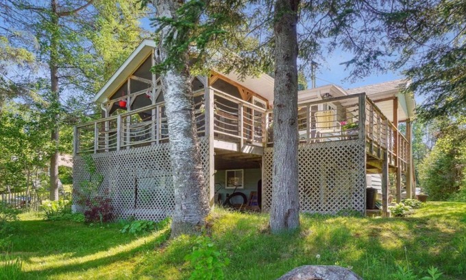 Petit-Lac-Long Cottage | Lakefront chalet in the heart of the Laurentides. Within 1 hour of Montreal!