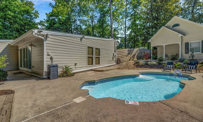 Buford House | Lakefront 4 BR with Pool + Swim Dock – Entire Home in Buford, GA