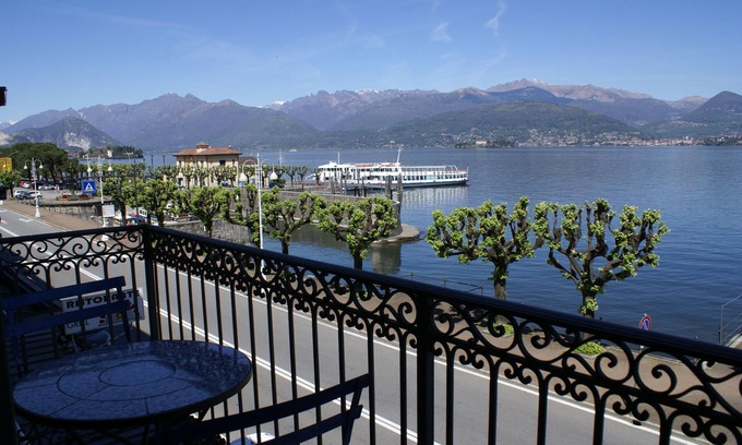 Stresa Apartment | Lakefront apartment in downtown Stresa with magnificent views