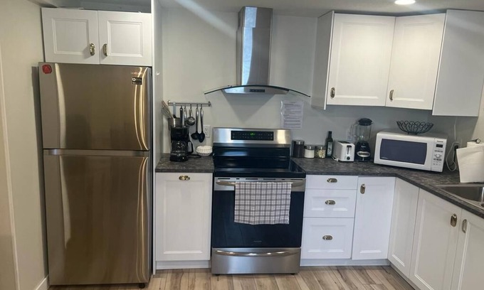 Sylvan Lake House | Lakefront basement suite