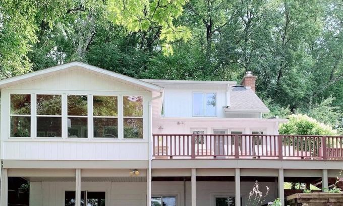 Markesan Cottage | Lakefront Beauty Inside and Out